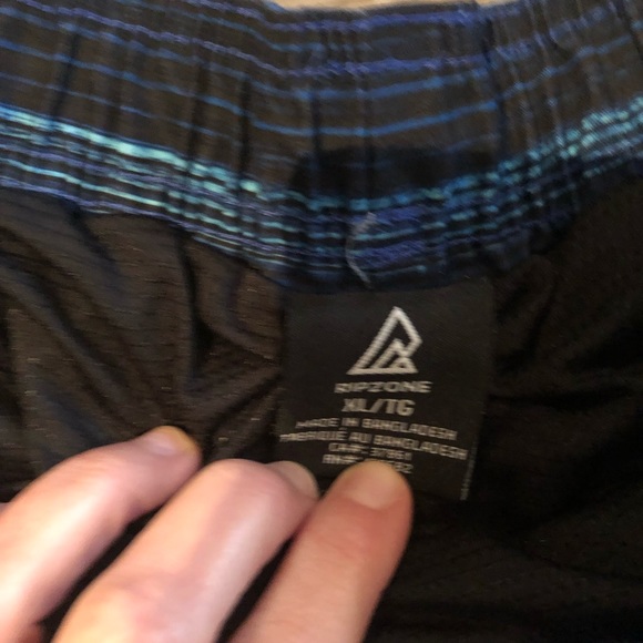 Ripzone Swim shorts / bathing suit - Picture 2 of 2